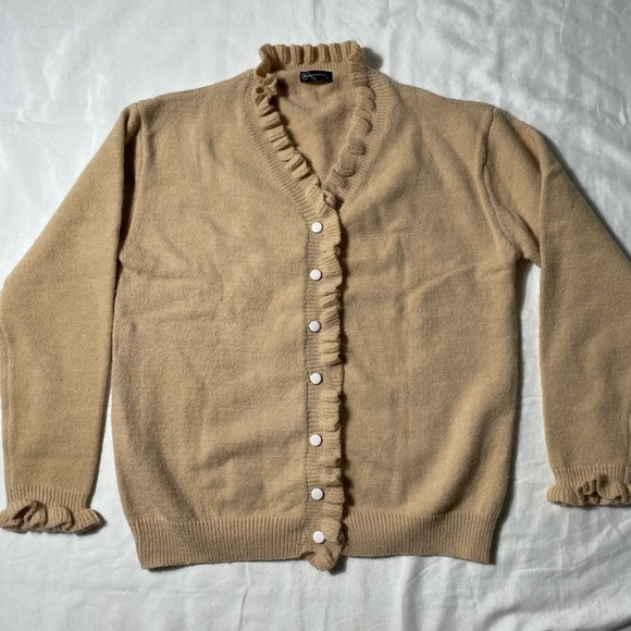 pretty garden Sweaters - Pretty garden Ruffled button up cardigan sweater womens size M